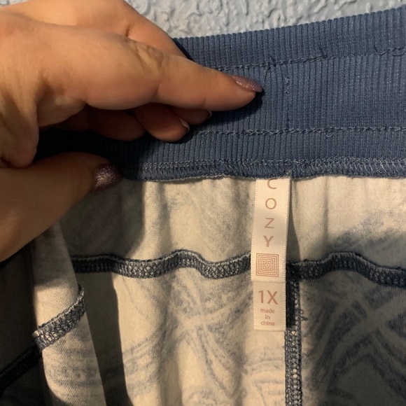 Lularoe Cozy Crystal - Picture 2 of 2